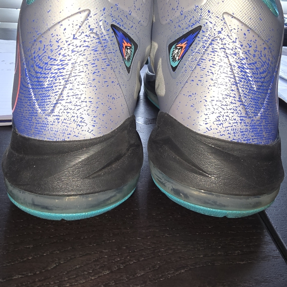 Lebron's - Picture 2 of 3